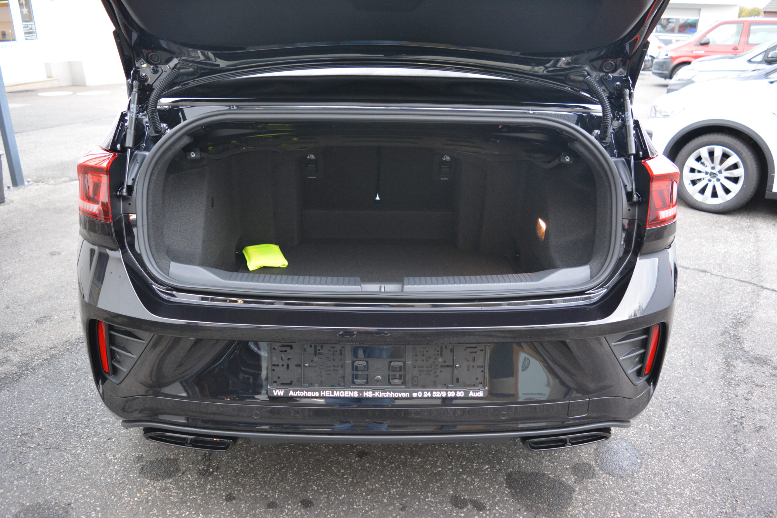 Volkswagen T-Roc Cabrio1.5TSI DSG R-Line DESIGN NAVI LED KA