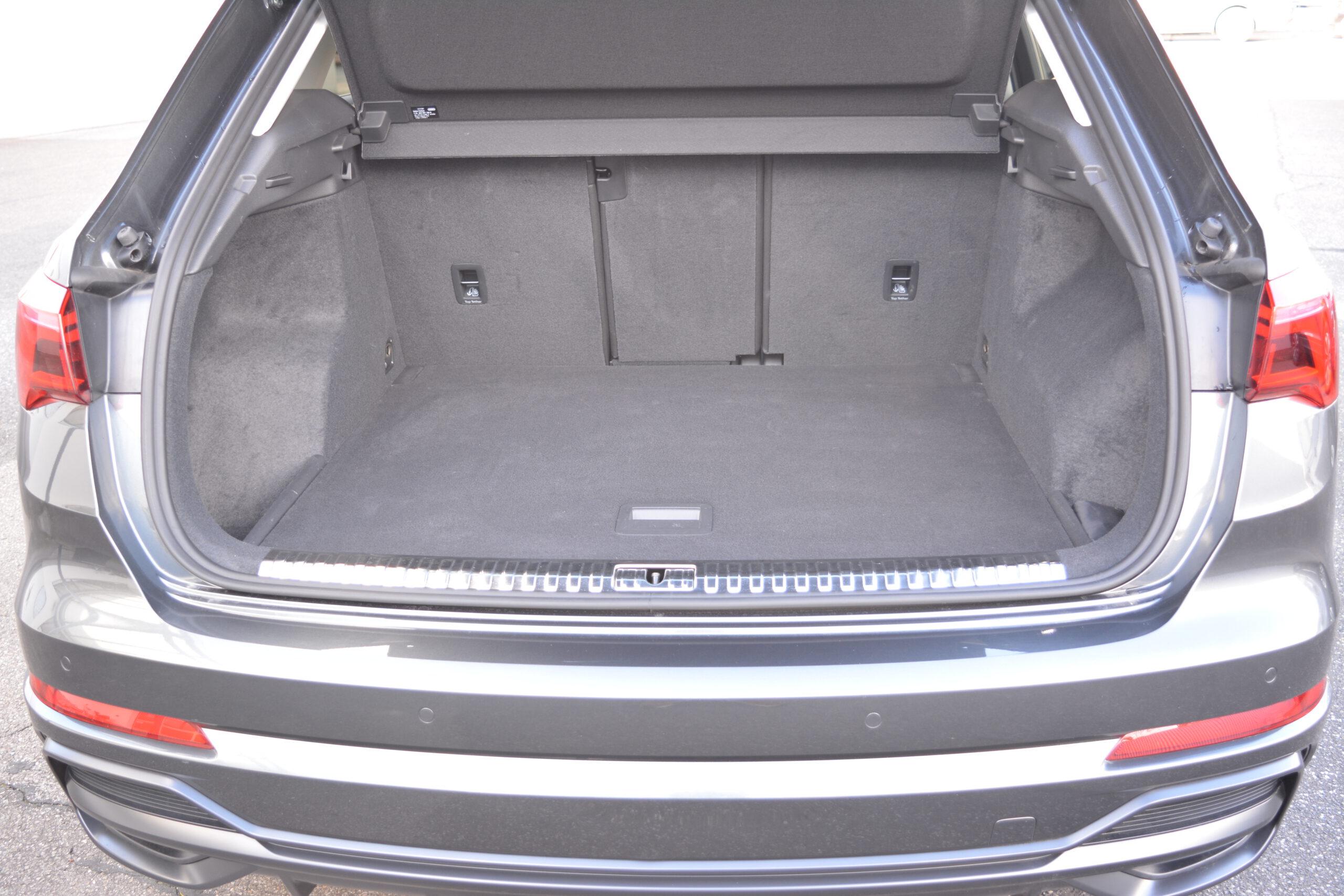 Q2 35 TFSI S tronic S line NAVI LED GRA SHZ PDC