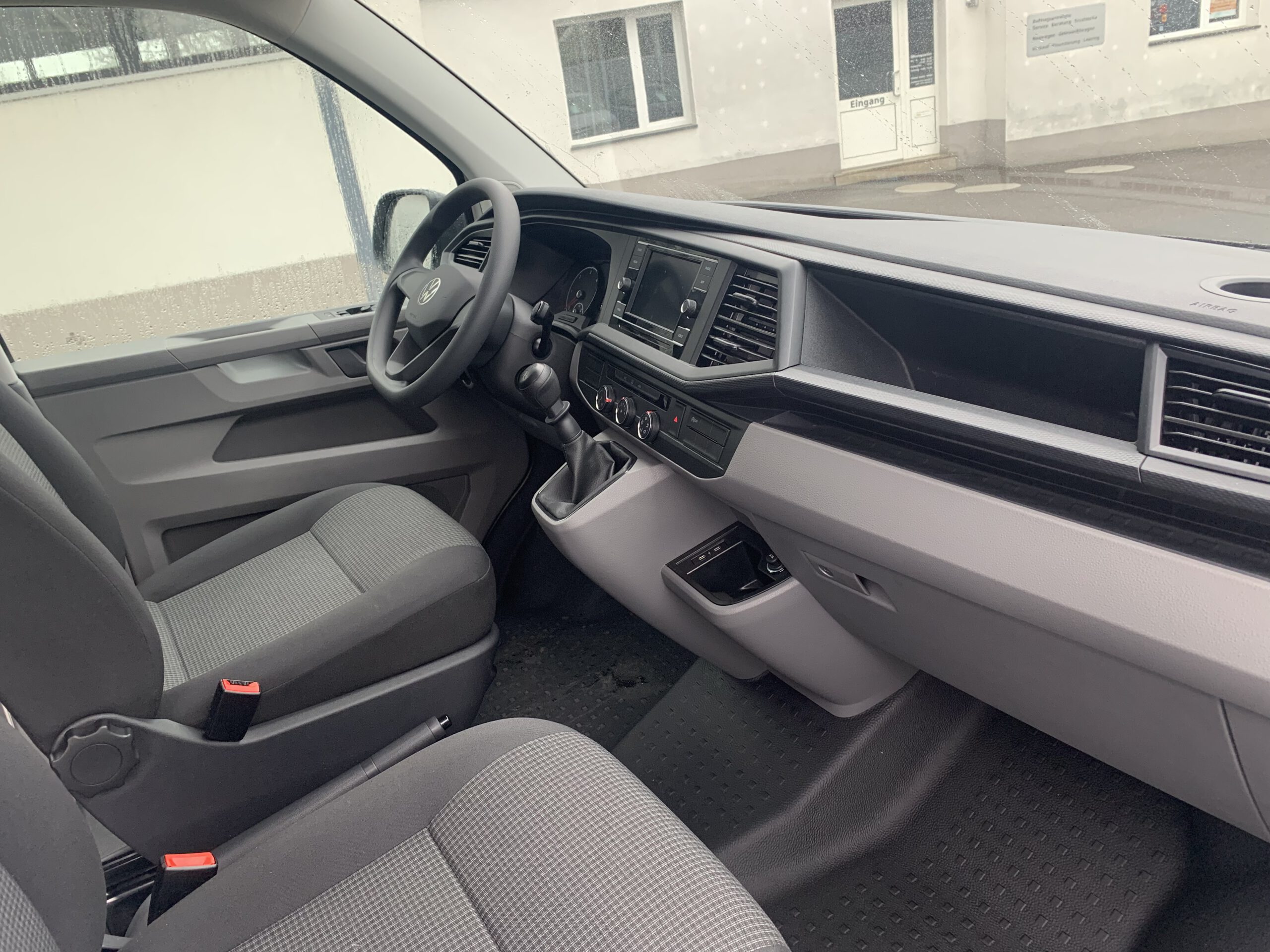 VW T6.1 Kombi 2,0TDI 150 PS AHK APP PDC 8 Sitze Klima