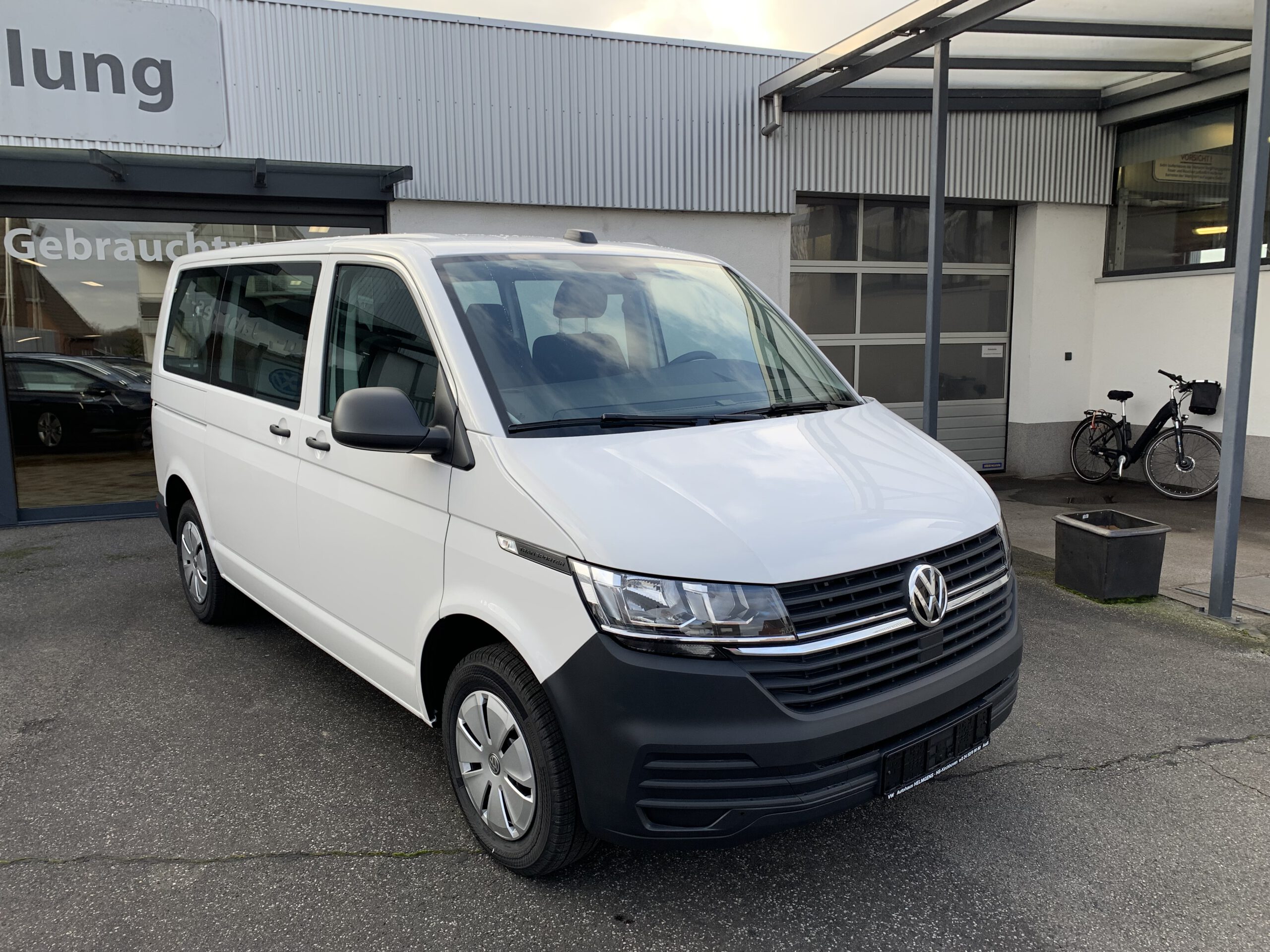 VW T6.1 Kombi 2,0TDI 150 PS AHK APP PDC 8 Sitze Klima