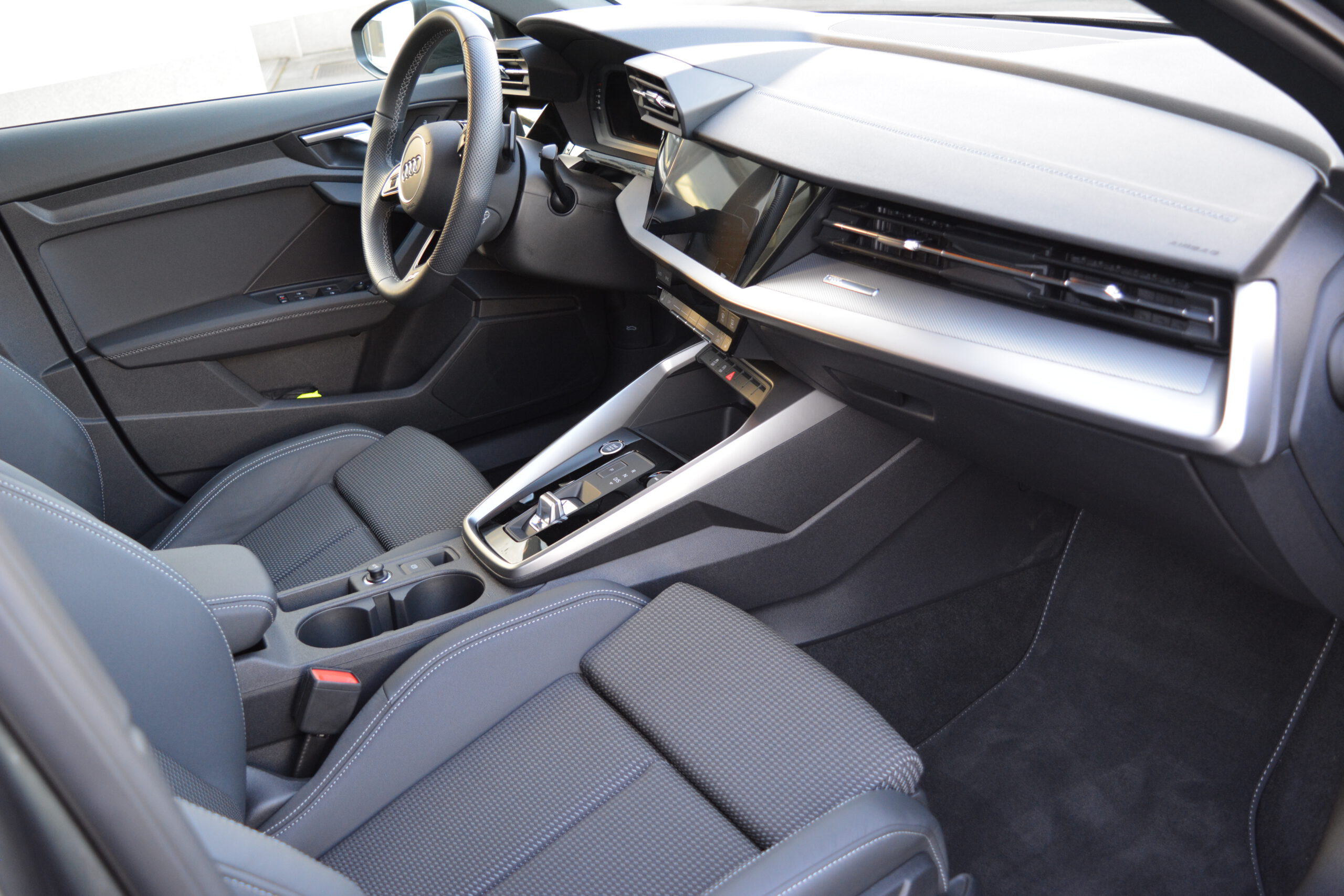 Audi A3 35 TFSI S tronic Sline Sportback LED SHZ GRA