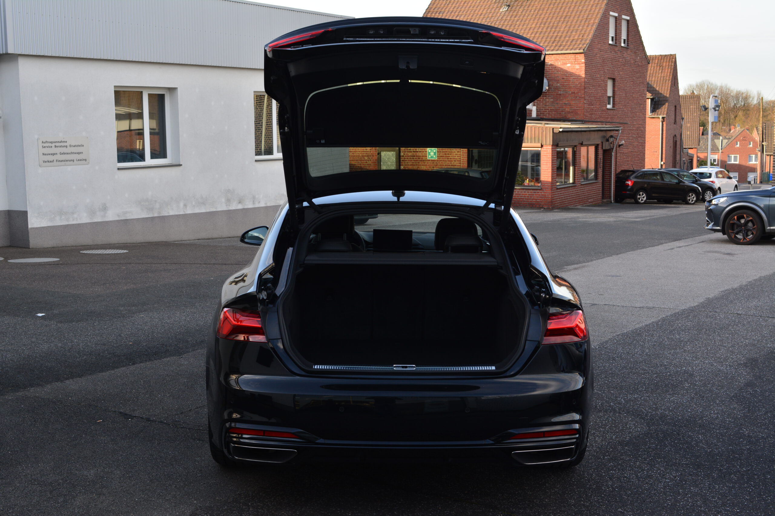 Audi A5 40TFSI QUATTRO Sline Business NAVI MATRIX PANO