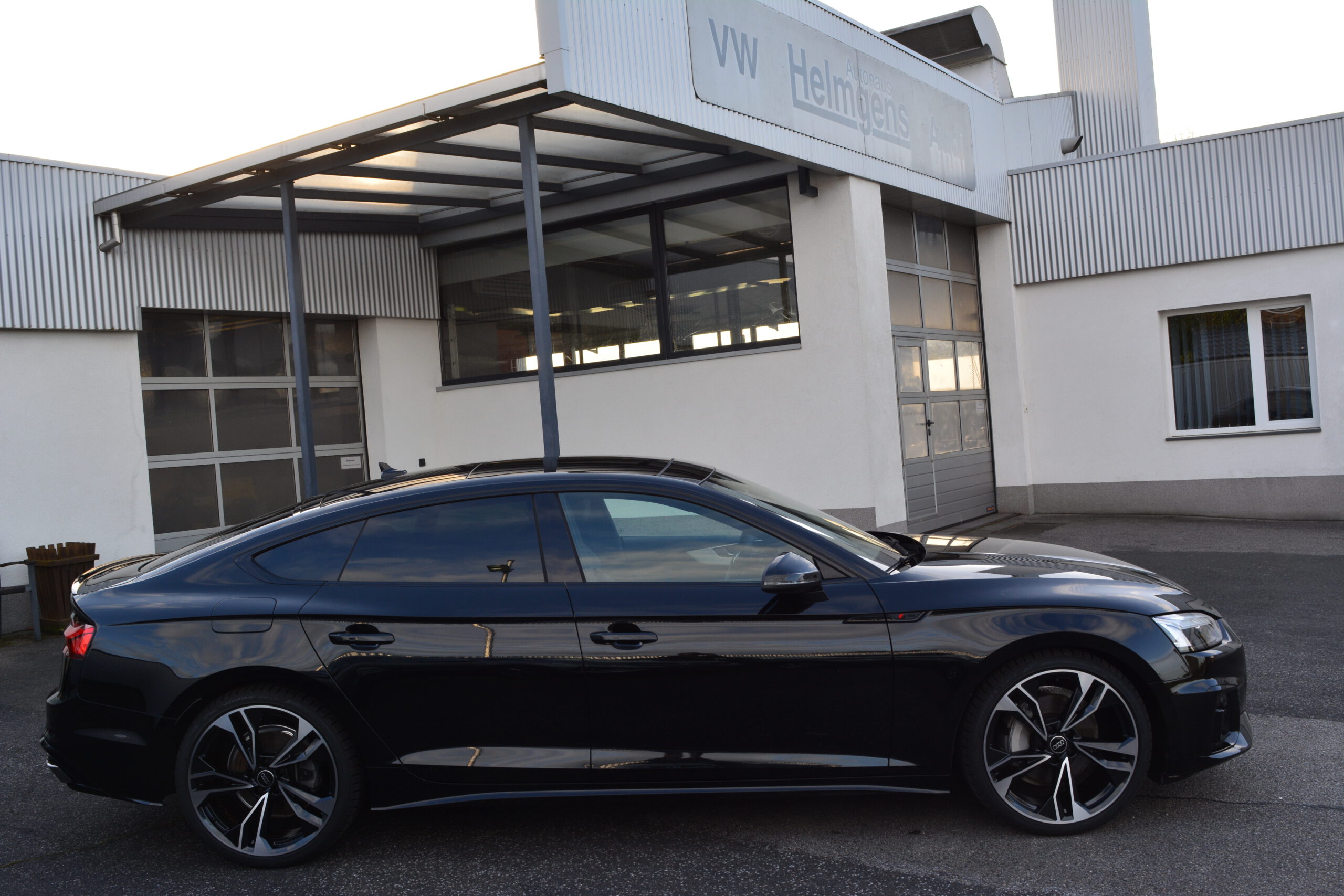 Audi A5 40TFSI QUATTRO Sline Business NAVI MATRIX PANO