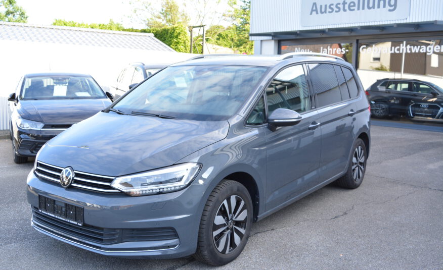 VW Touran 1.5 TSI DSG MOVE IQ 7Sitze NAVI KAM ACC