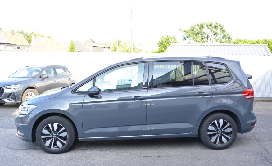 VW Touran 1.5 TSI DSG MOVE IQ 7Sitze NAVI KAM ACC