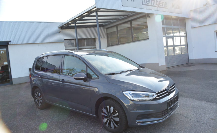 VW Touran 1.5 TSI DSG MOVE IQ 7Sitze NAVI KAM ACC