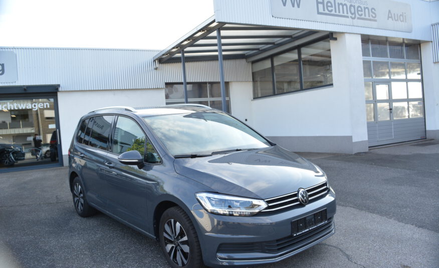 VW Touran 1.5 TSI DSG MOVE IQ 7Sitze NAVI KAM ACC