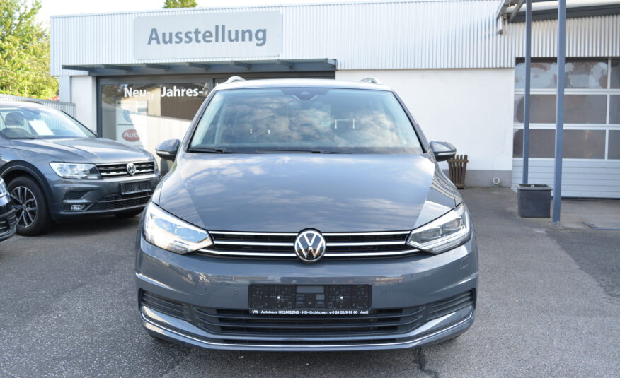 VW Touran 1.5 TSI DSG MOVE IQ 7Sitze NAVI KAM ACC