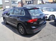 VW TIGUAN 2.0 TDI SCR Comfortline AHK SHZ PDC LEDER LMF