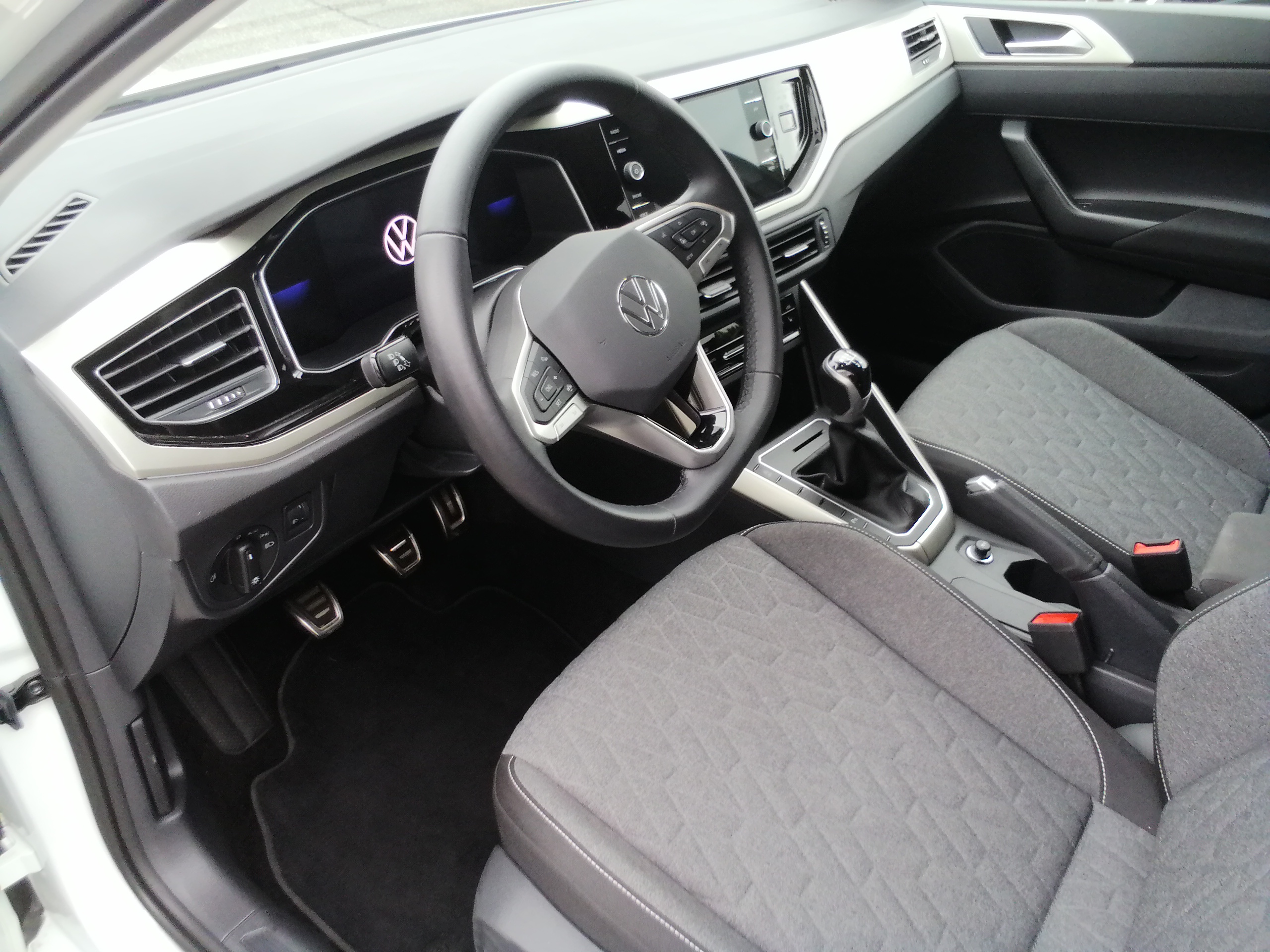 VW POLO 1,0 Move LED GRA Climatr. PDC