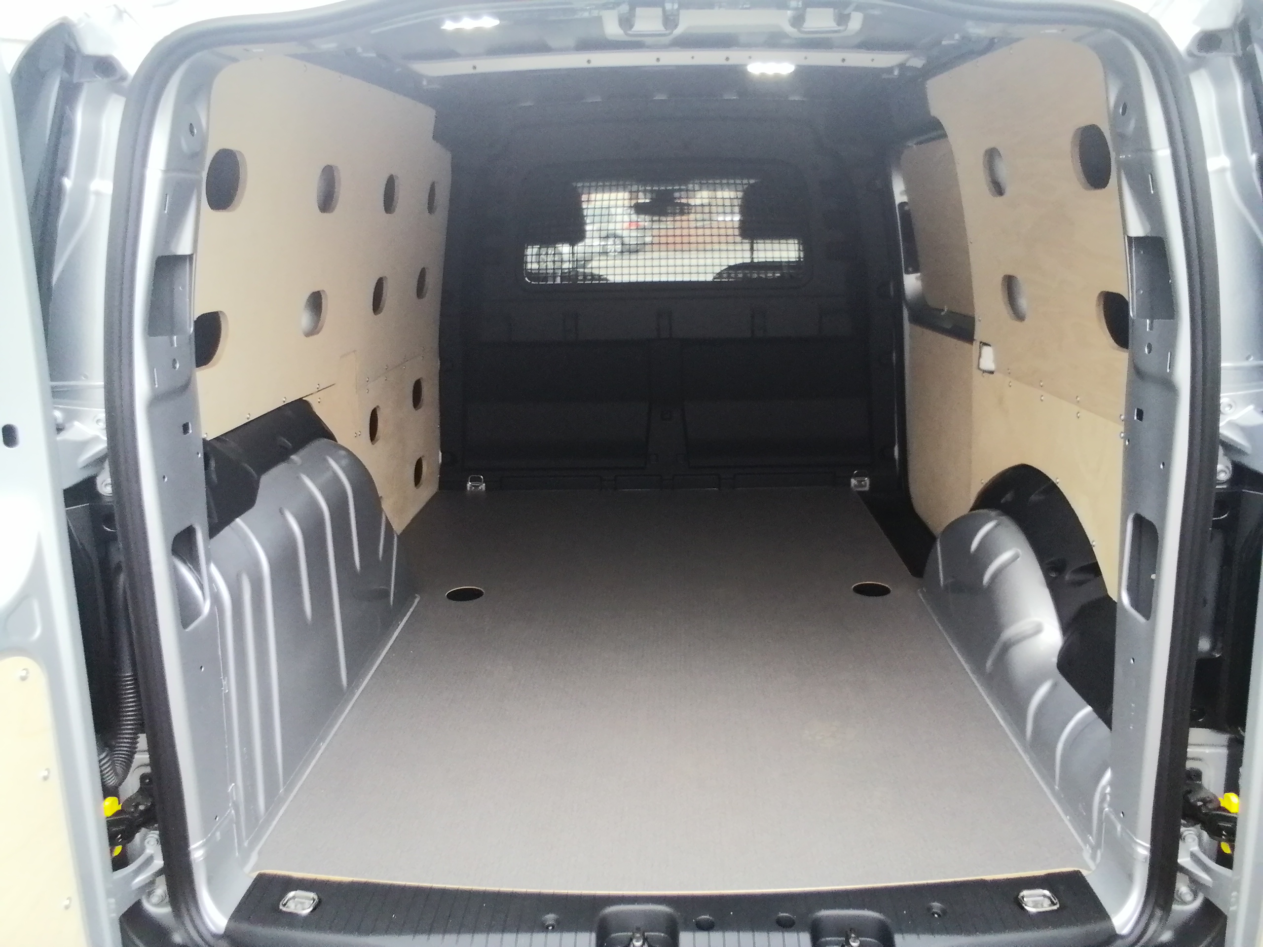 VW CADDY 2,0 TDI Maxi PDC APP KLIMA