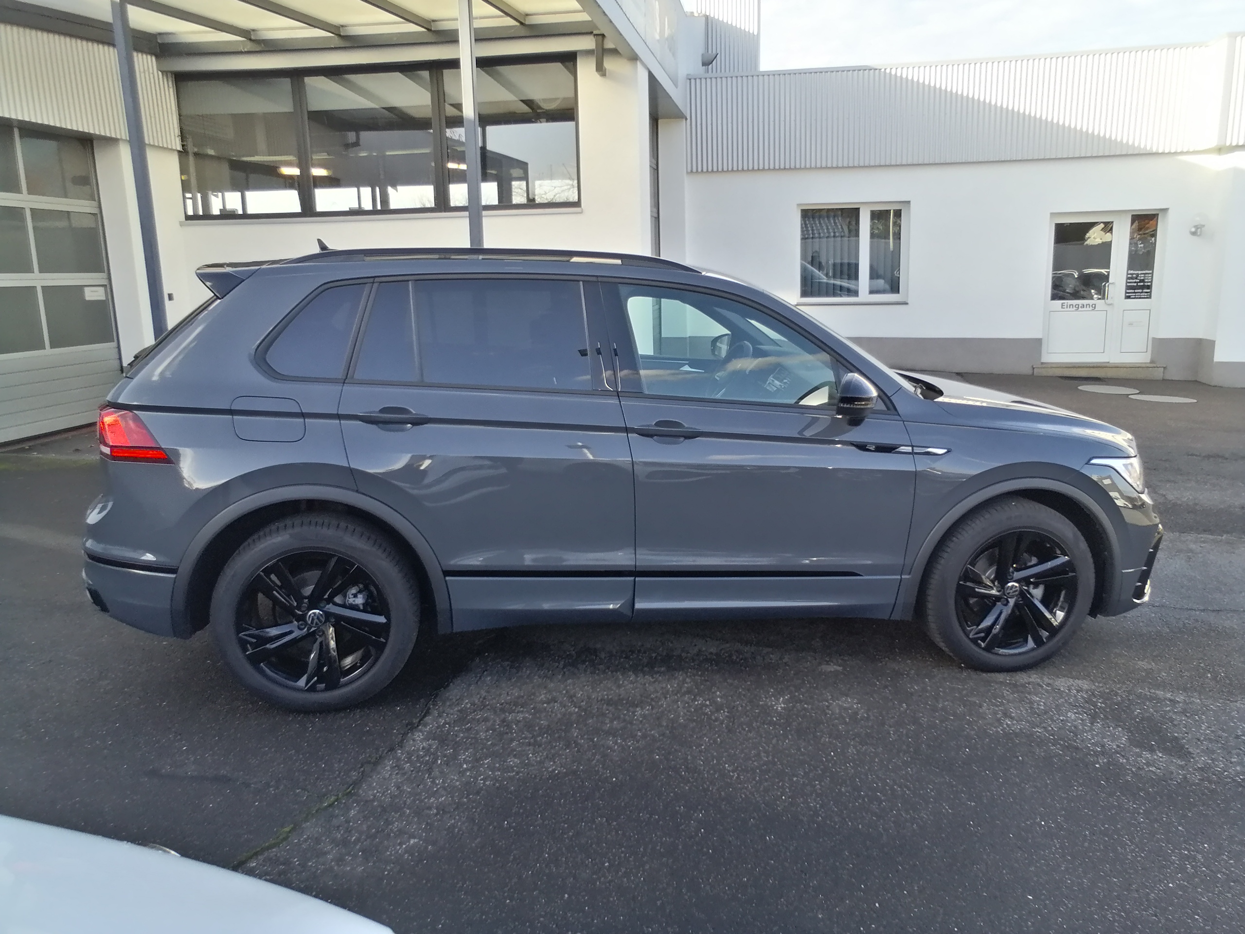 VW TIGUAN 1,5 TSI DSG R-Line AHK ACC LED