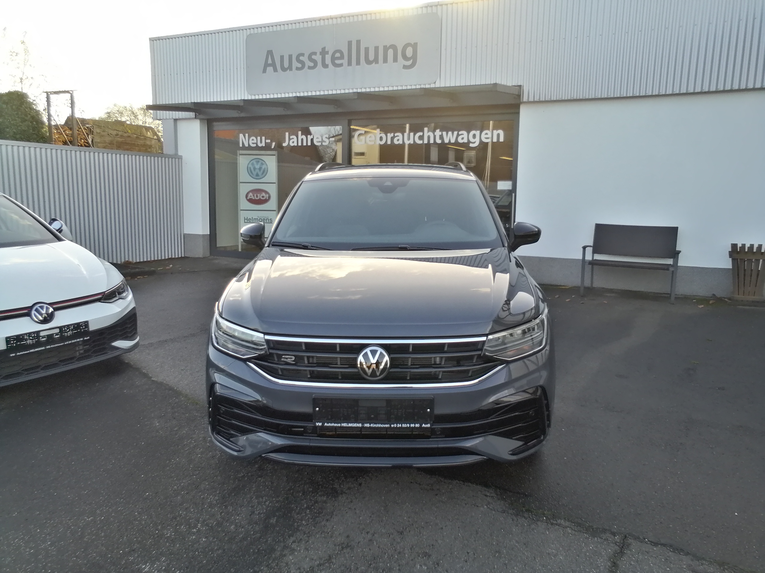 VW TIGUAN 1,5 TSI DSG R-Line AHK ACC LED