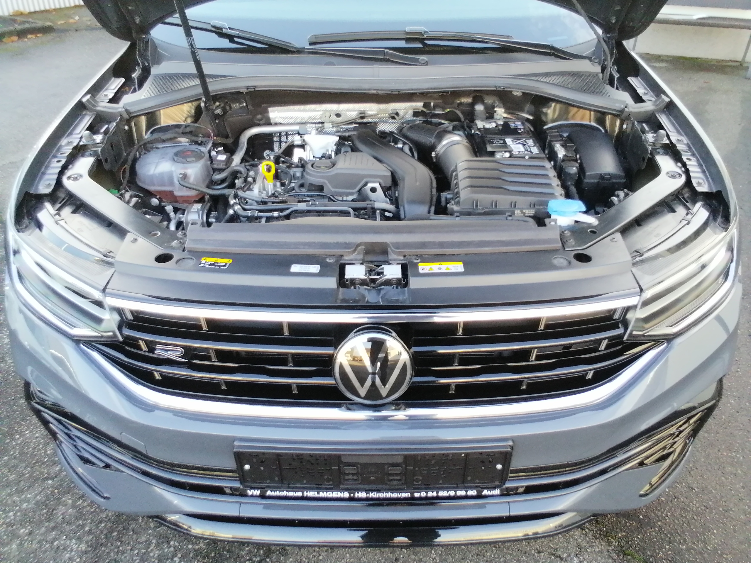 VW TIGUAN 1,5 TSI DSG R-Line AHK ACC LED