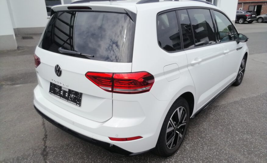 TOURAN 1,5 TSI DSG Highline R-Line AHK KAM NAVI 7Sitze Black Style