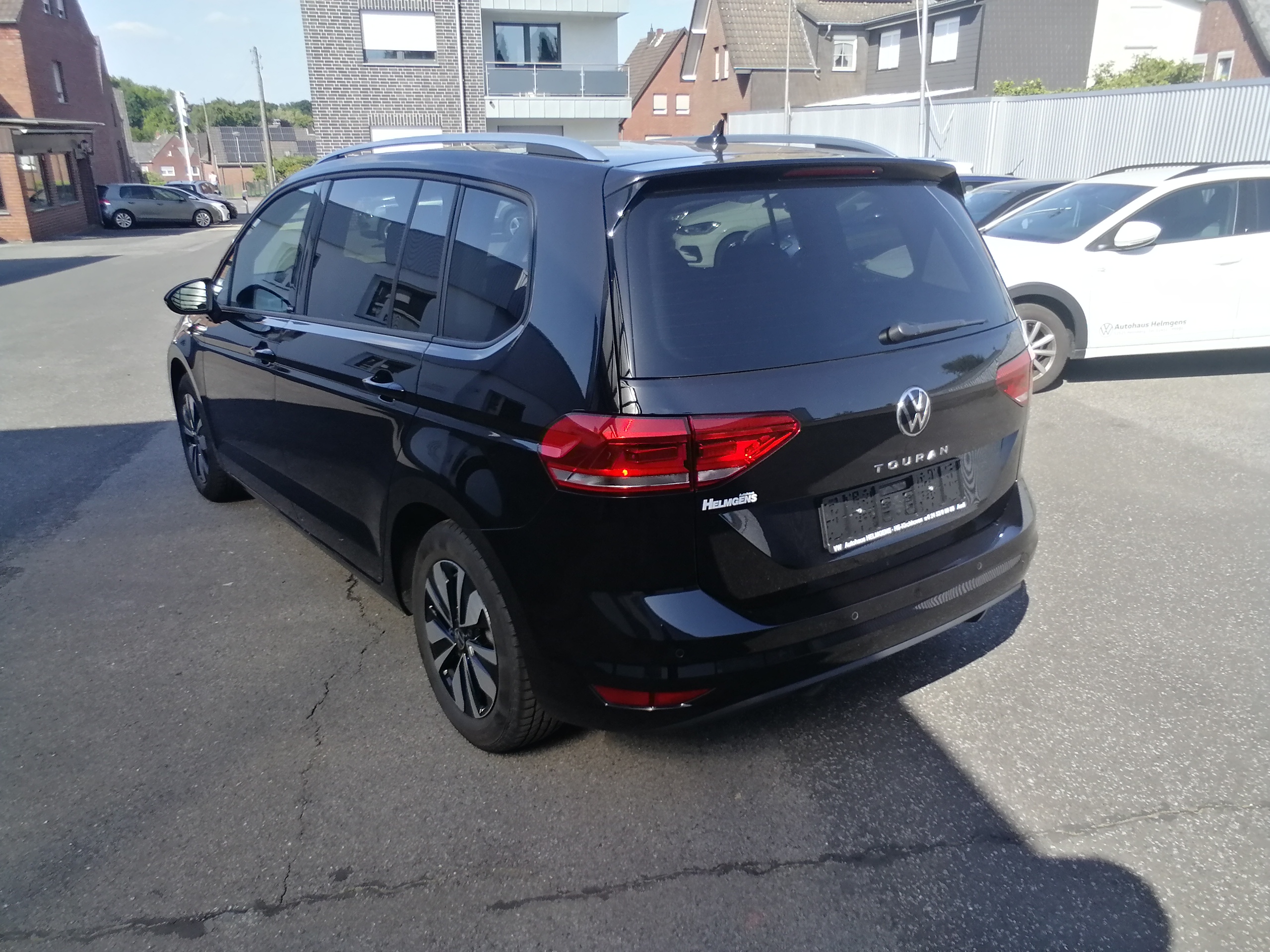VW TOURAN 1,5 TSI DSG Move IQ AHK KAM ACC APP