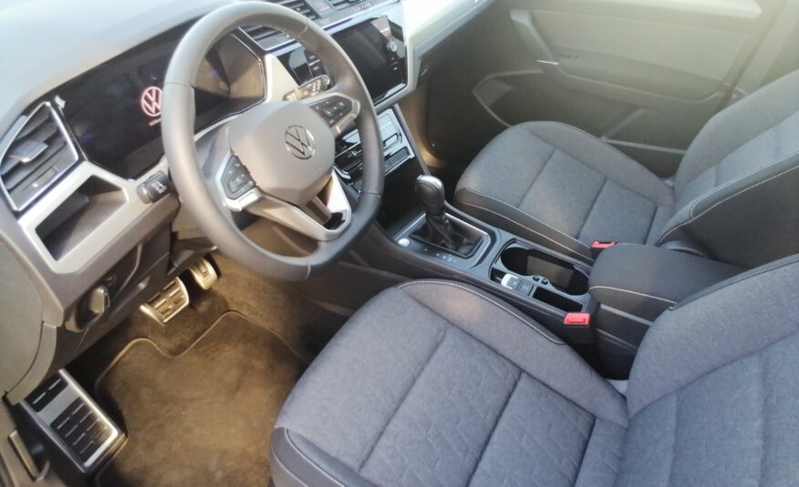 VW TOURAN 1,5 TSI DSG Move IQ AHK KAM ACC APP