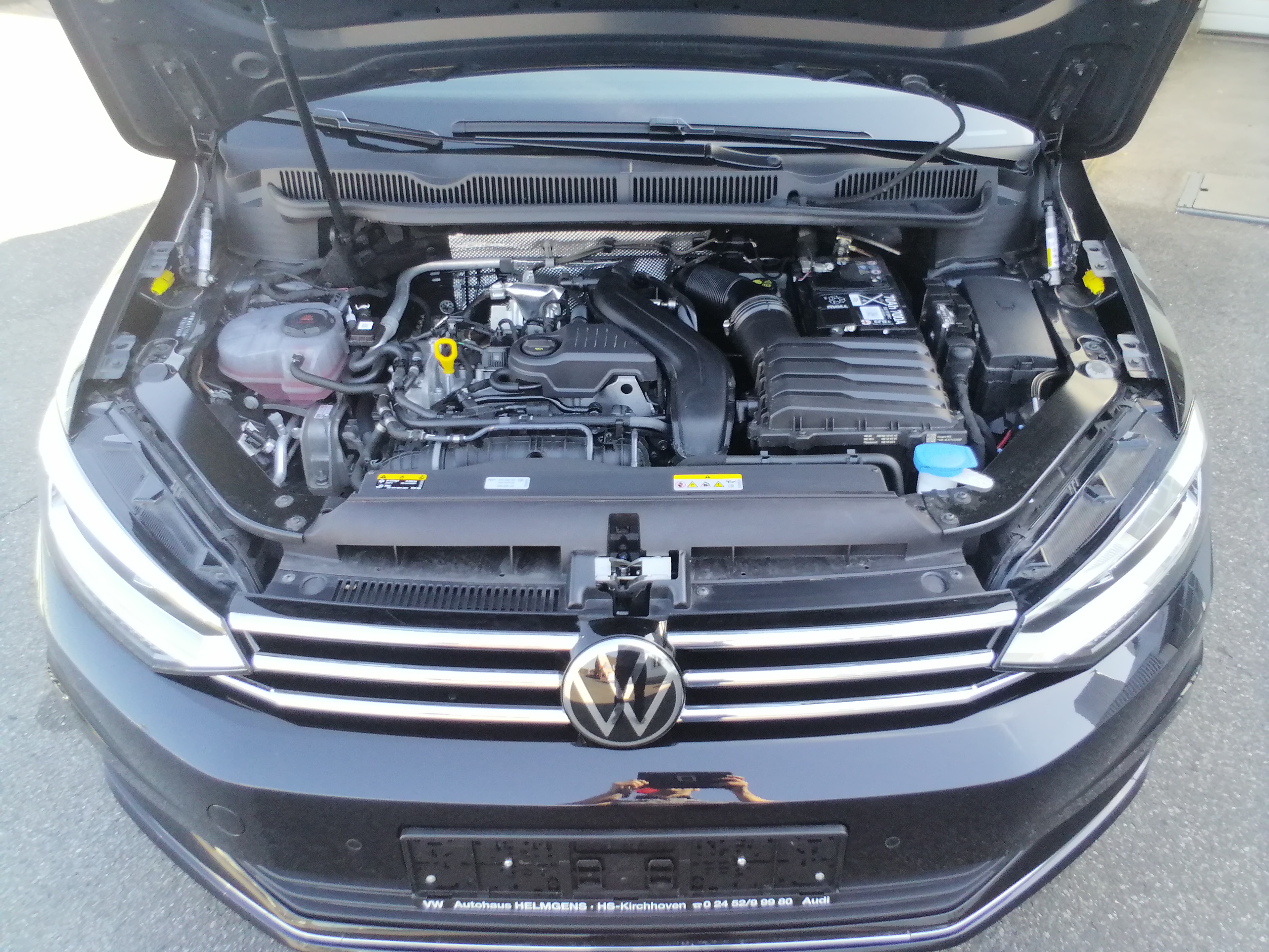 VW TOURAN 1,5 TSI DSG Move IQ AHK KAM ACC APP