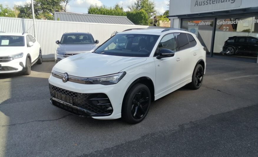 VW TIGUAN 1.5eTSI 150 PS R-Line LED NAVI AHK EPaket Black Style