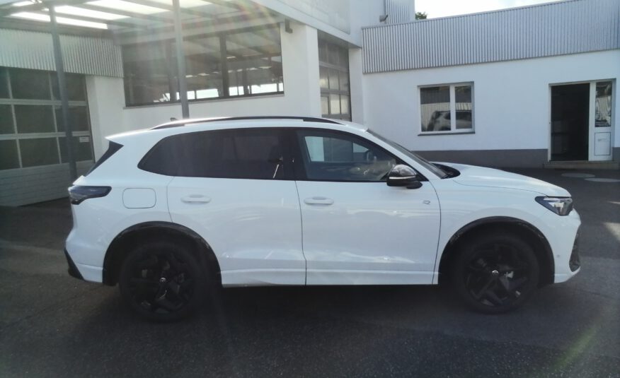 VW TIGUAN 1.5eTSI 150 PS R-Line LED NAVI AHK EPaket Black Style