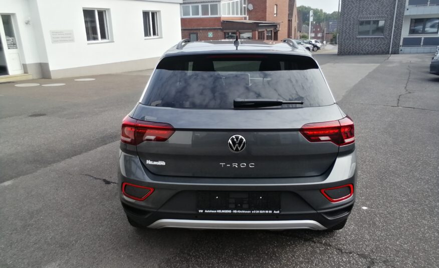 VW T-ROC 1,5 TSI DSG Move LED ACC LMF APP SHZ Sprachst