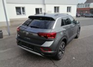 VW T-ROC 1,5 TSI DSG Move LED ACC LMF APP SHZ Sprachst