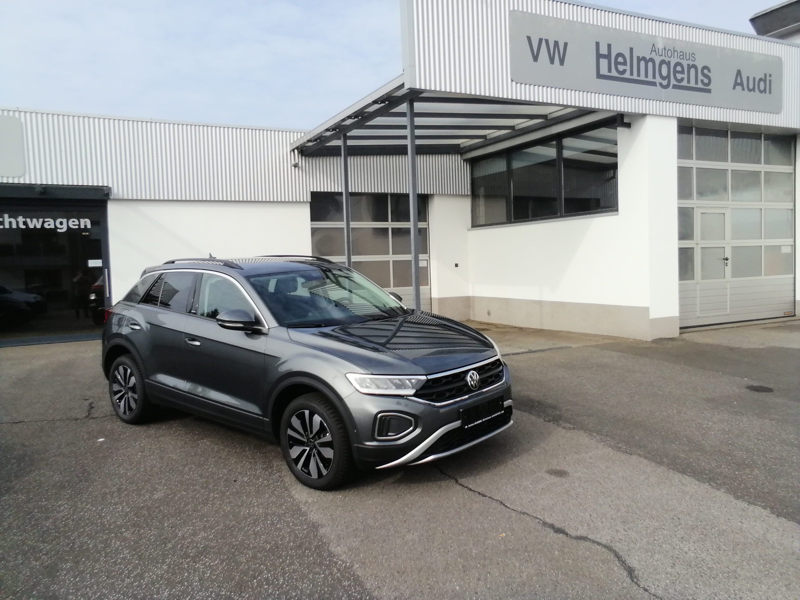 VW T-ROC 1,5 TSI DSG Move LED ACC LMF APP SHZ Sprachst