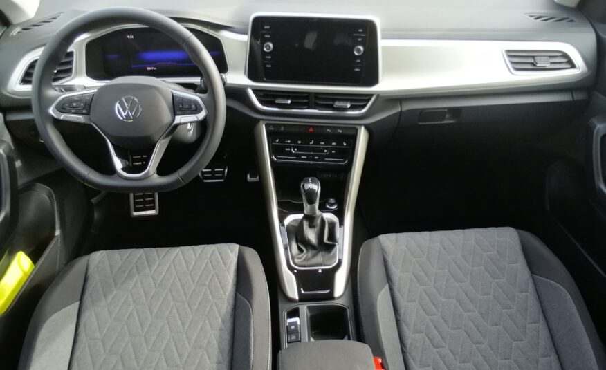 VW T-ROC 1,5 TSI DSG Move LED ACC LMF APP SHZ Sprachst