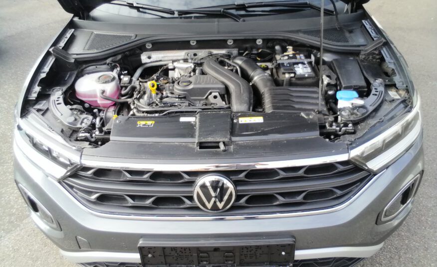 VW T-ROC 1,5 TSI DSG Move LED ACC LMF APP SHZ Sprachst