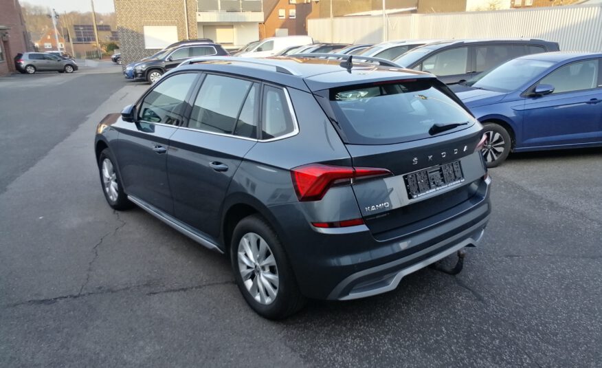 Skoda KAMIQ 1.5 TSI DSG Style LED AHK NAVI ACC KAM LMF