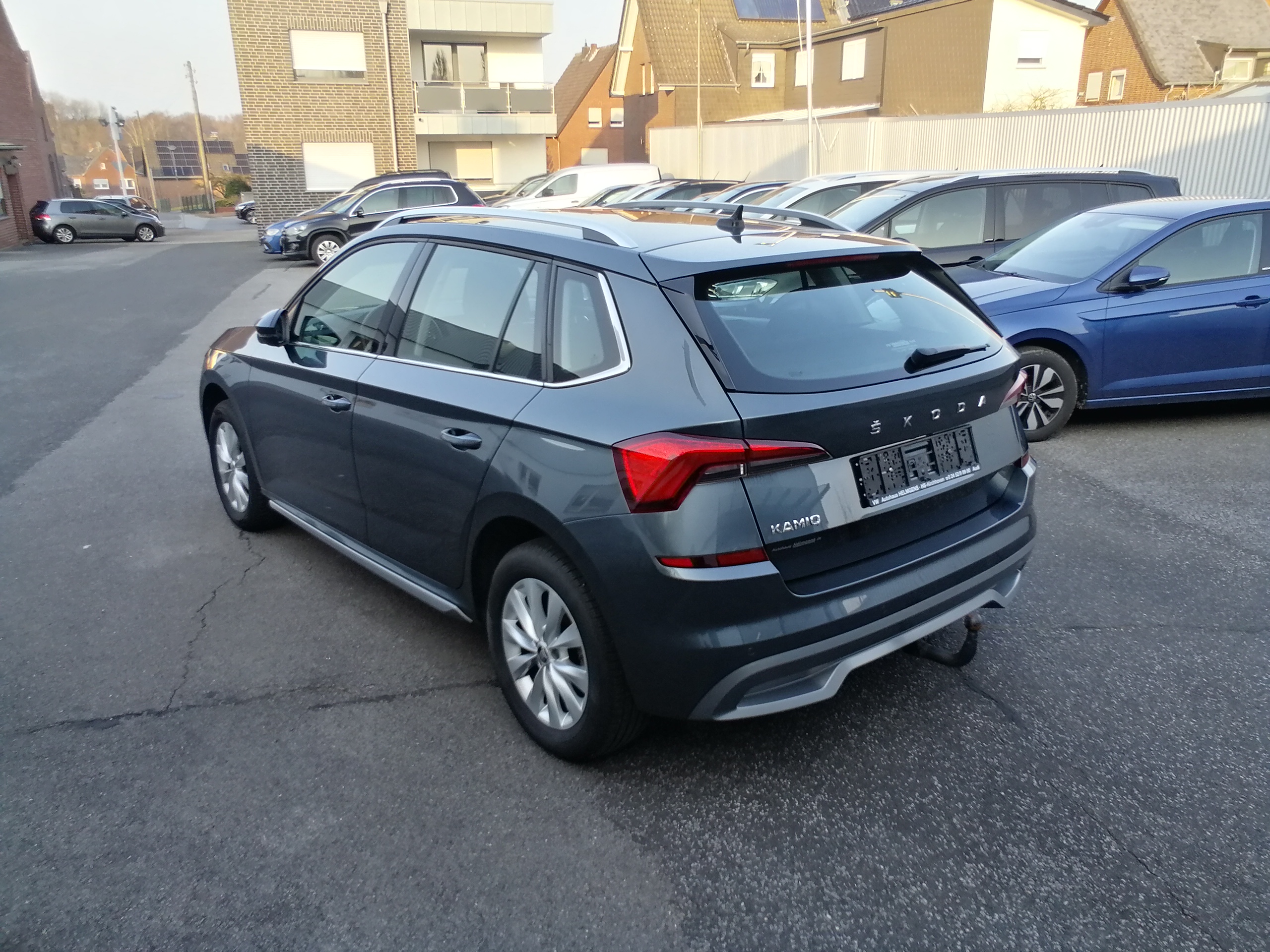 Skoda KAMIQ 1.5 TSI DSG Style LED AHK NAVI ACC KAM LMF