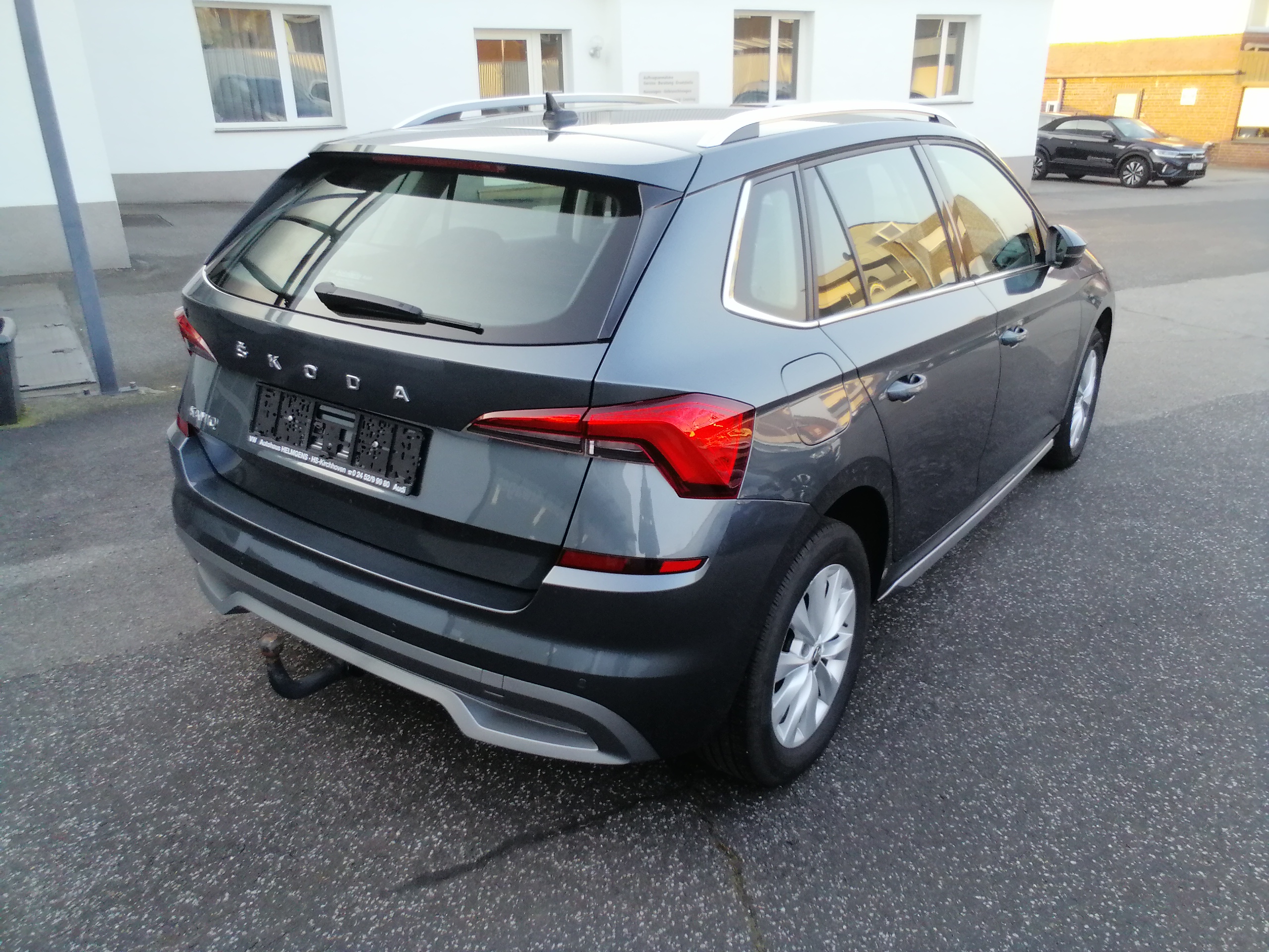 Skoda KAMIQ 1.5 TSI DSG Style LED AHK NAVI ACC KAM LMF