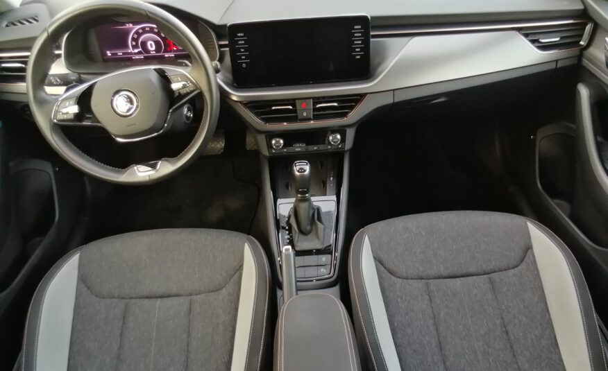 Skoda KAMIQ 1.5 TSI DSG Style LED AHK NAVI ACC KAM LMF