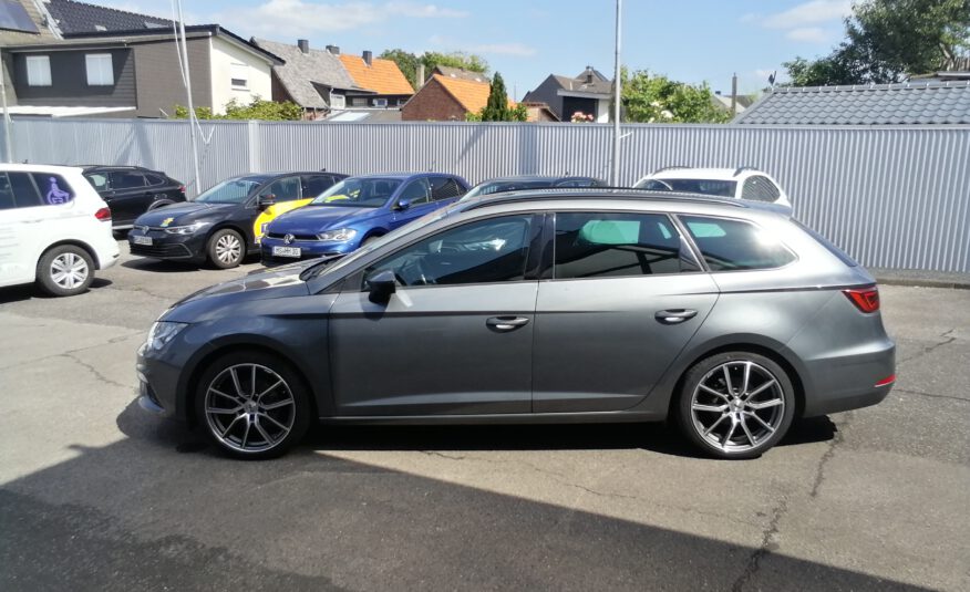 SEAT LEON ST FR 1,4 150 PS NAVI PANO SHZ GRA APP PDC