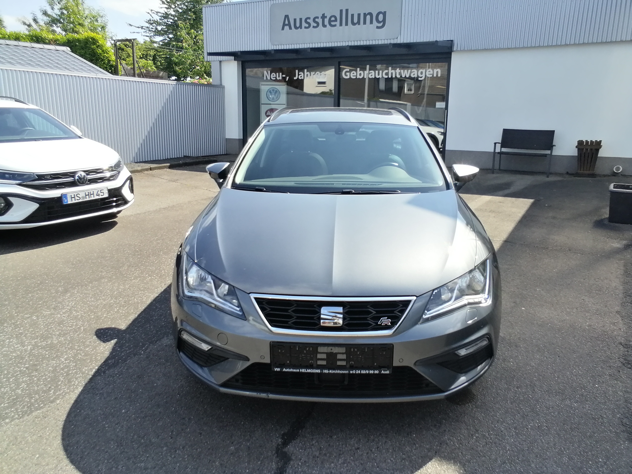 SEAT LEON ST FR 1,4 150 PS NAVI PANO SHZ GRA APP PDC
