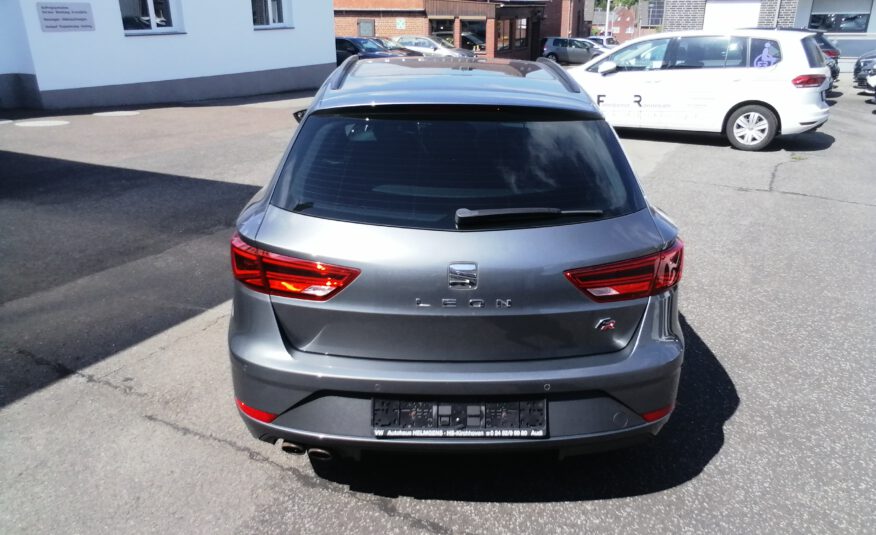 SEAT LEON ST FR 1,4 150 PS NAVI PANO SHZ GRA APP PDC