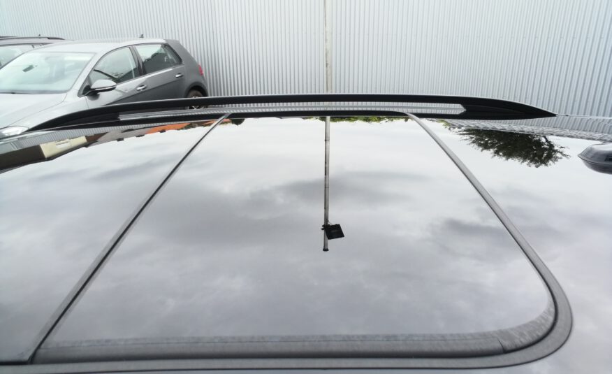 VW T-ROC 1,5 TSI DSG R-Line LED PANO NAVI ACC KAM Easy Open