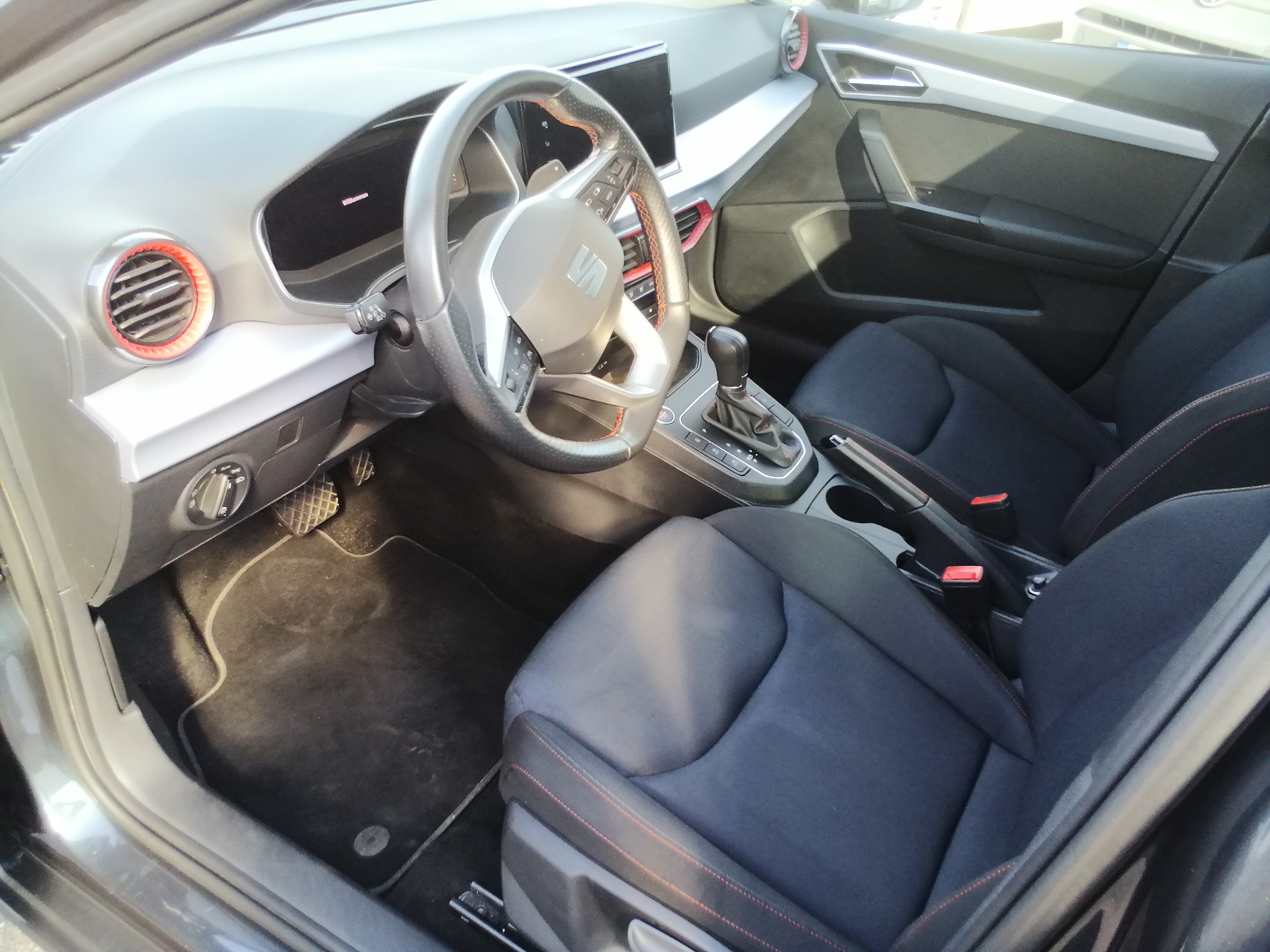 SEAT IBIZA FR 1,0 TSI 110 PS DSG LED SHZ PANO NAVI KAM LMF18