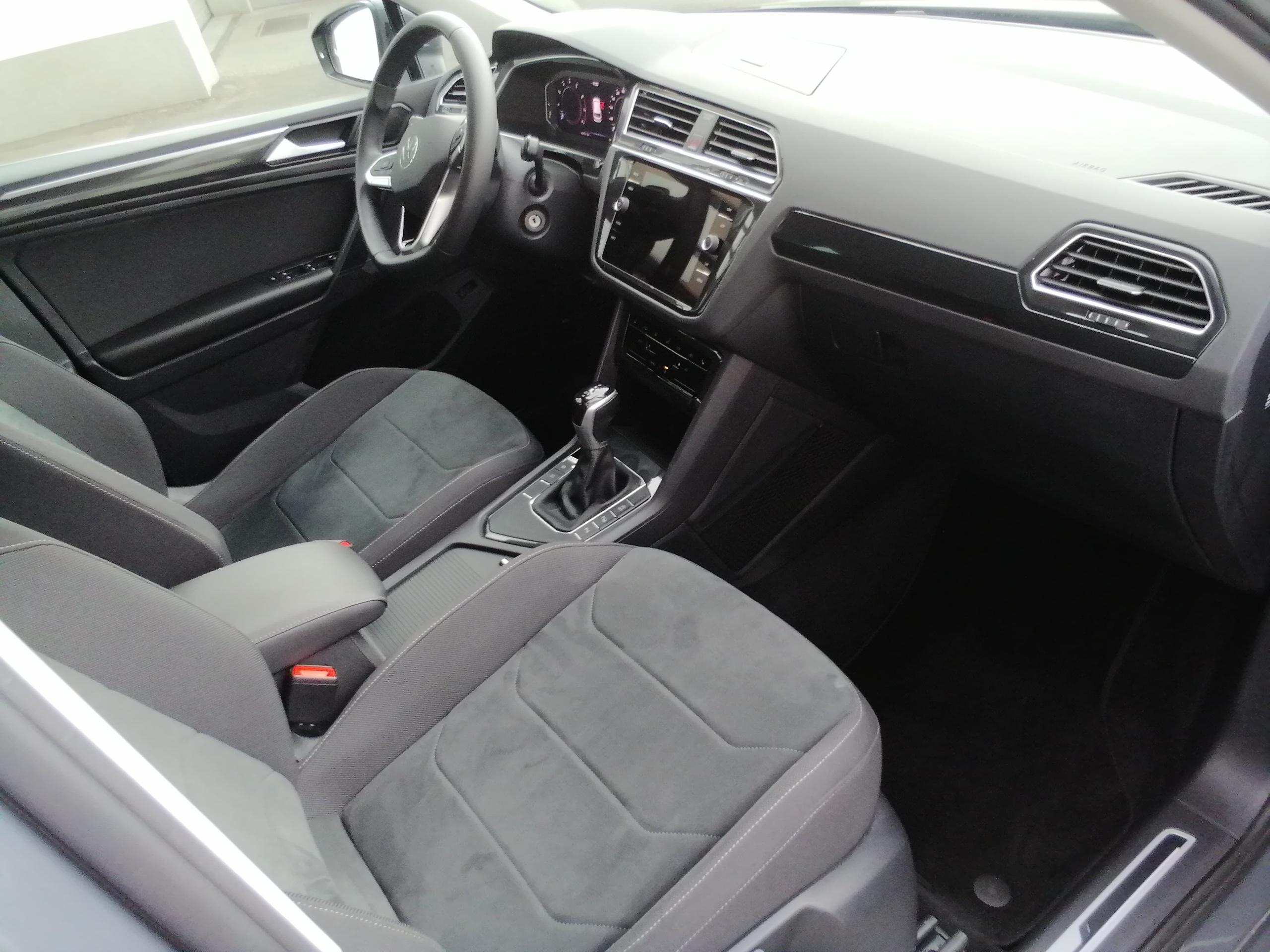 VW Tiguan 1.5 TSI OPF DSG Elegance LED AHK ACC EPAKET