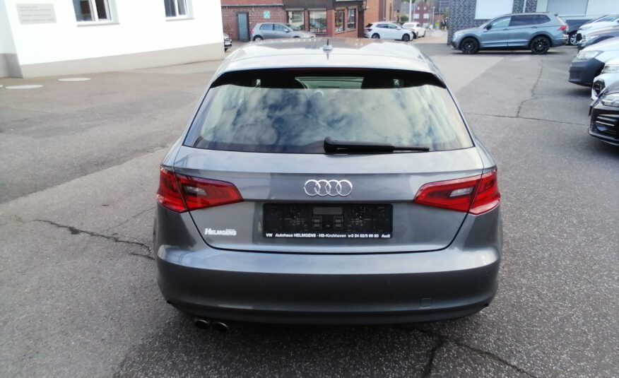 Audi A3 Ambition Xenon NAVI SHZ Telefonv. PDC Klima