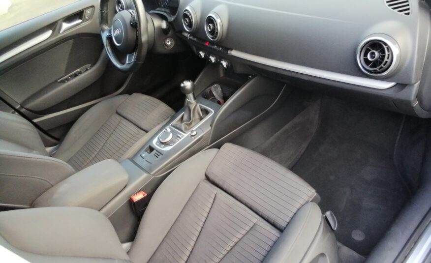 Audi A3 Ambition Xenon NAVI SHZ Telefonv. PDC Klima