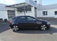 VW GOLF 1,5 TSI Highline R-Line LED SHZ ACC KAM 18LMF