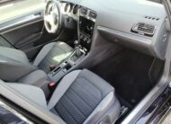 VW GOLF 1,5 TSI Highline R-Line LED SHZ ACC KAM 18LMF