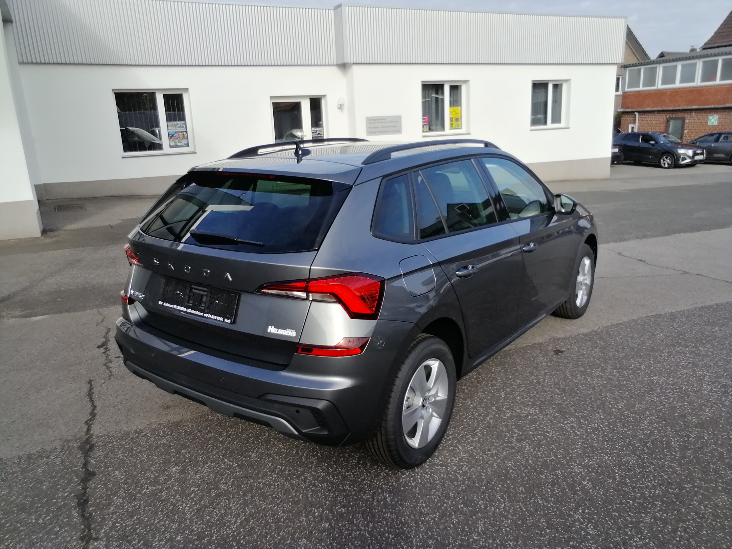 Skoda Kamiq 1,0 TSI DSG 130 Jahre LED AHK APP SHZ KAM GRA LMF