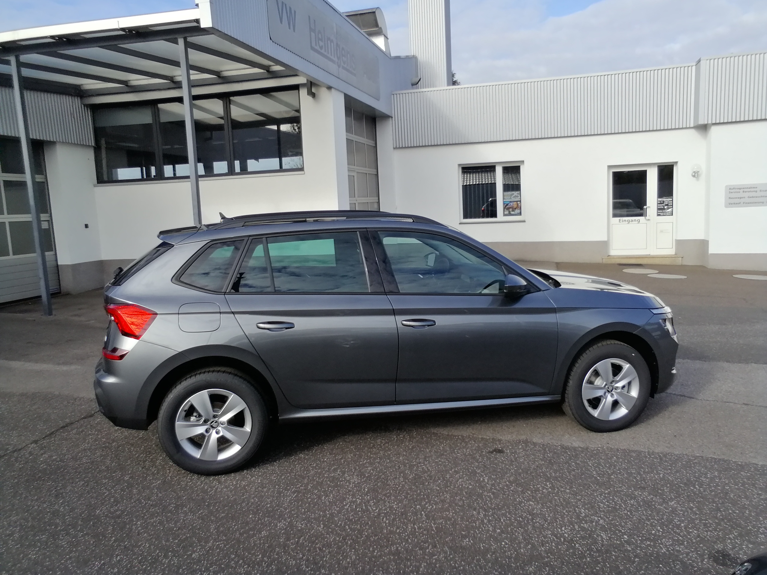 Skoda Kamiq 1,0 TSI DSG 130 Jahre LED AHK APP SHZ KAM GRA LMF