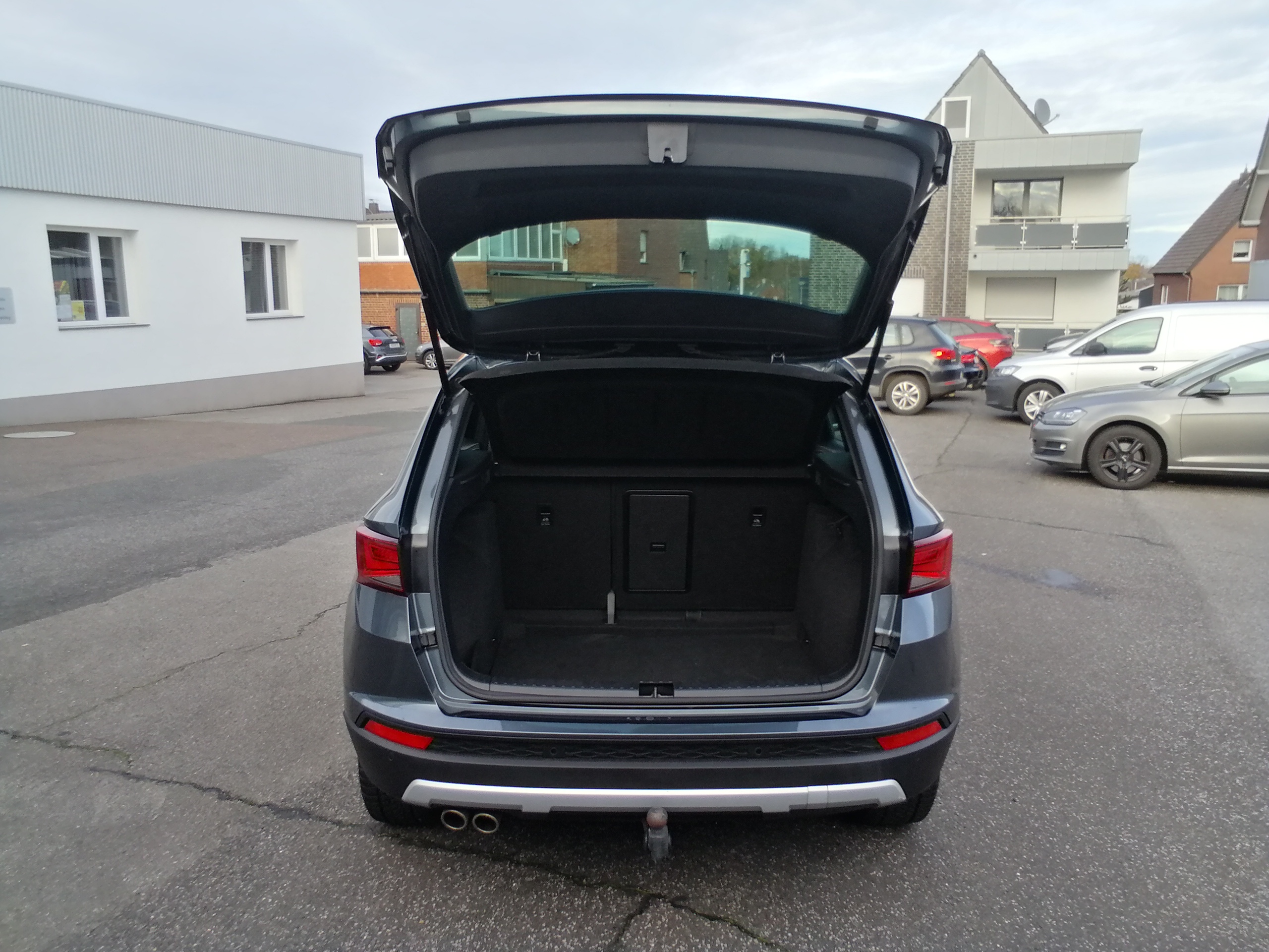 SEAT Ateca 1,4 TSI Xcellence NAVI LED AHK ACC SHZ