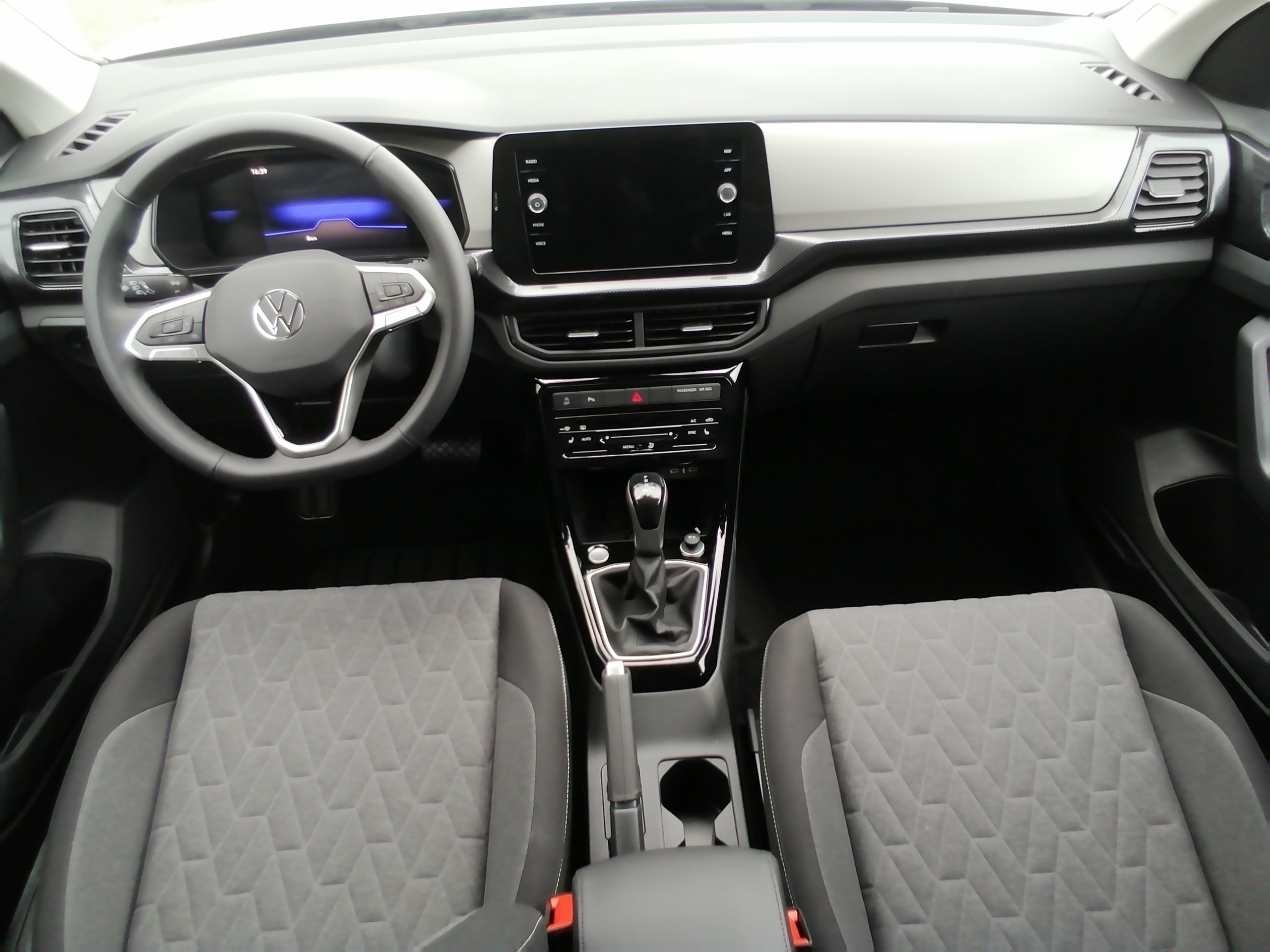 VW T-Cross 1.0 TSI 116PS DSG Life LED SHZ KAM APP LMF17