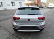 VW T-Roc 1,5 TSI LIFE ACC KAM APP SHZ LMF