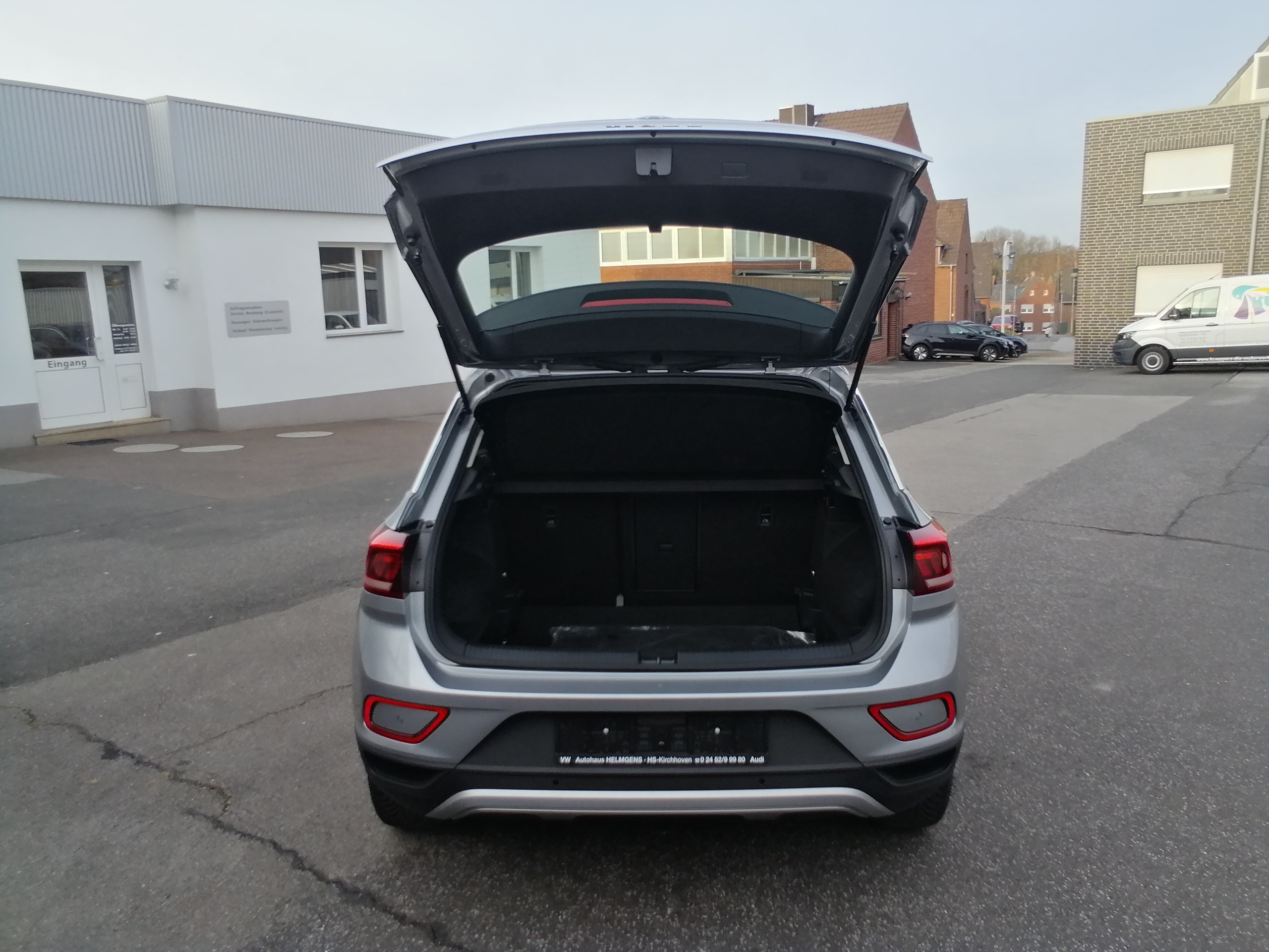 VW T-Roc 1,5 TSI LIFE ACC KAM APP SHZ LMF