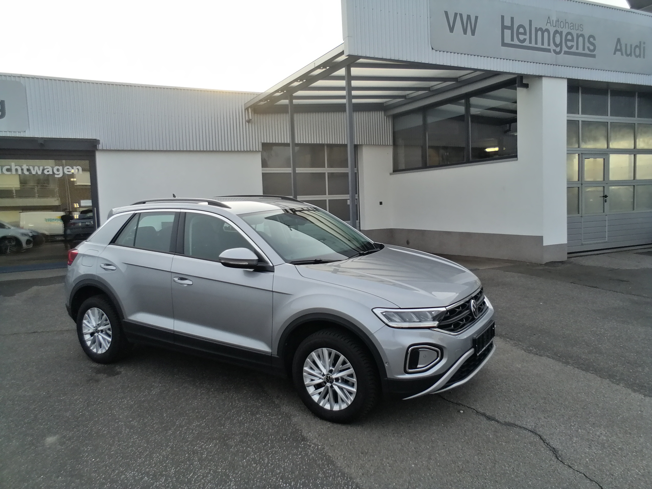 VW T-Roc 1,5 TSI LIFE ACC KAM APP SHZ LMF